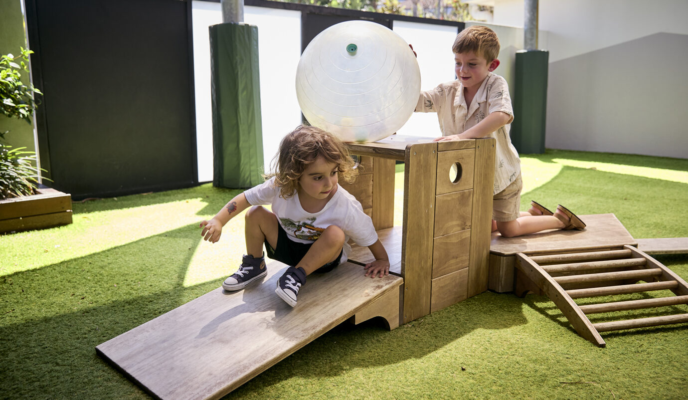 251219_ONLY_ABOUT_CHILDREN_OUTDOOR_PLAY_0823