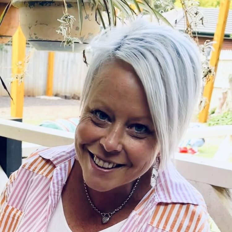 Toni McHenry Toni McHenry